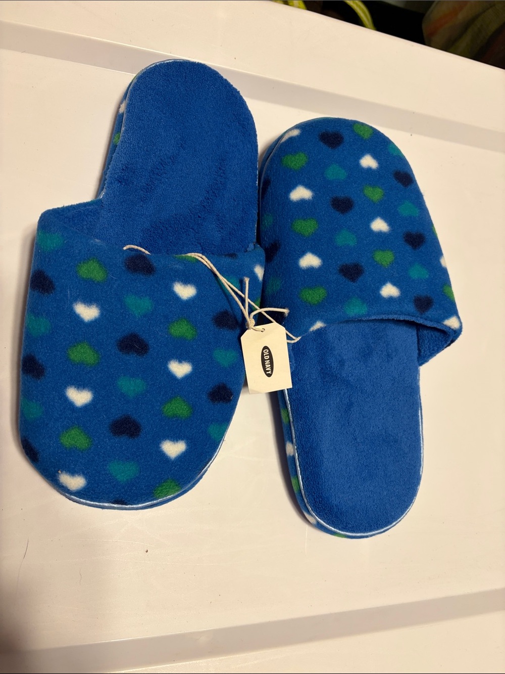 Old Navy Blue Heart-Print Kids Fleece Slippers - Picture 5 of 8